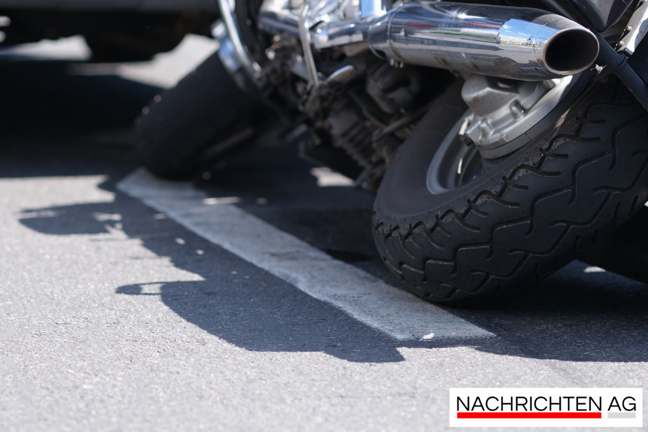 Akrobatische Motorradfahrt endet für Pärchen mit Polizei-Stopp in Deggendorf